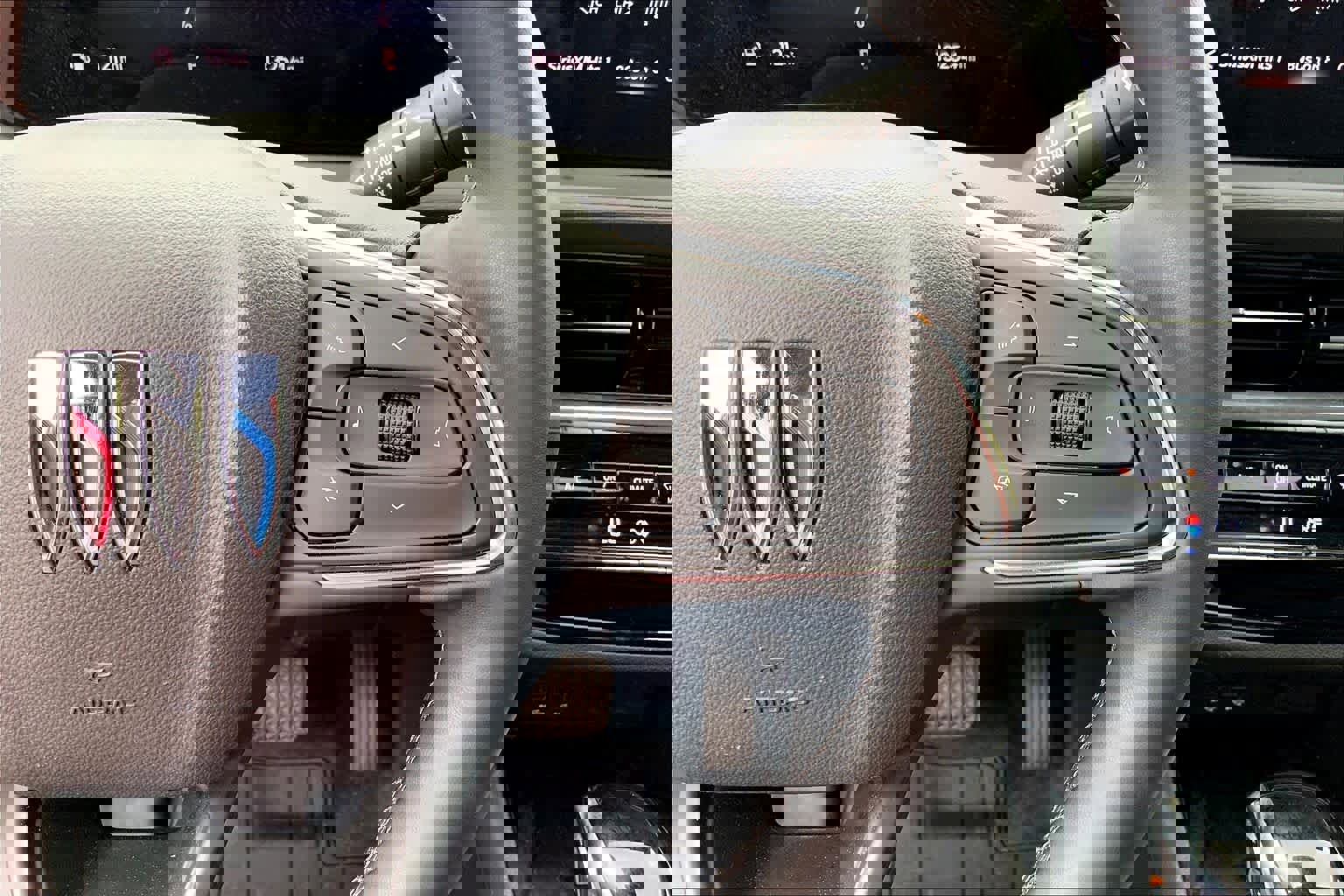 Used 2025 Buick Envista Avenir image 25