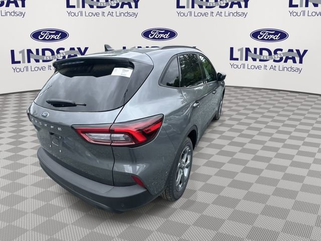 Certified 2025 Ford Escape ST-Line w/ Tech Pack #1 image 7