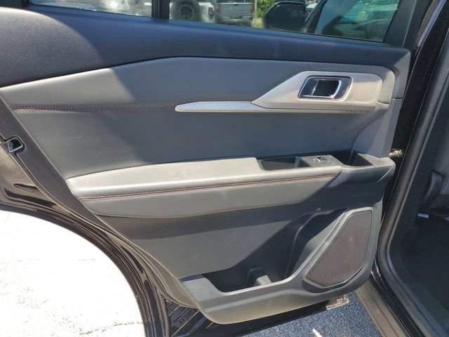 Certified 2025 Ford Explorer Active RWD image 15