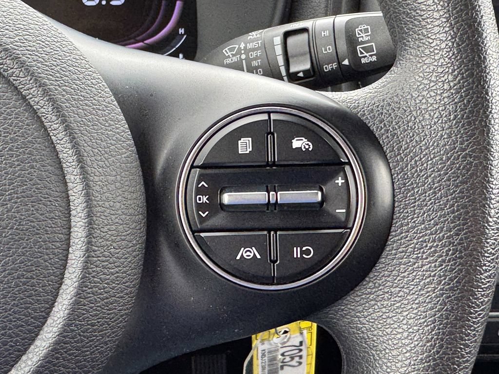 Used 2024 Kia Soul LX w/ Option Group 015 FWD image 18