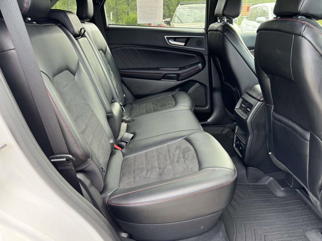 Certified 2024 Ford Edge ST-Line AWD/4WD image 19
