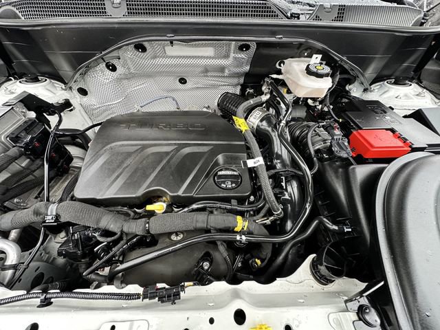 Used 2024 Buick Encore GX Preferred w/ Comfort Package FWD image 32