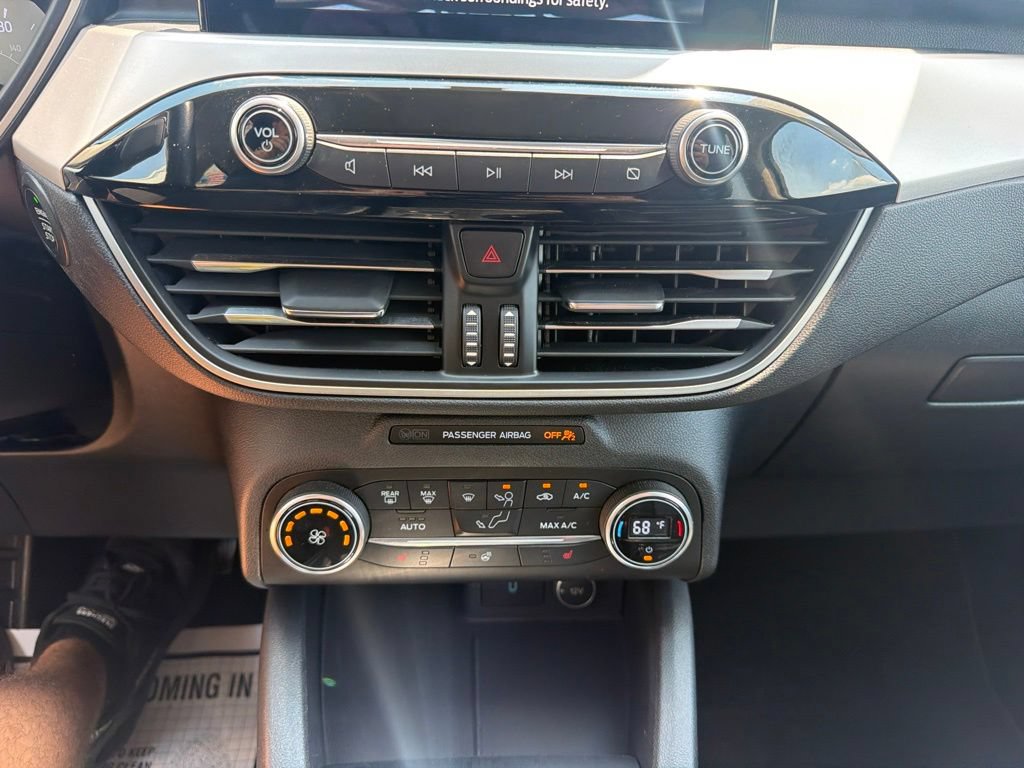 Certified 2020 Ford Escape SEL FWD image 33