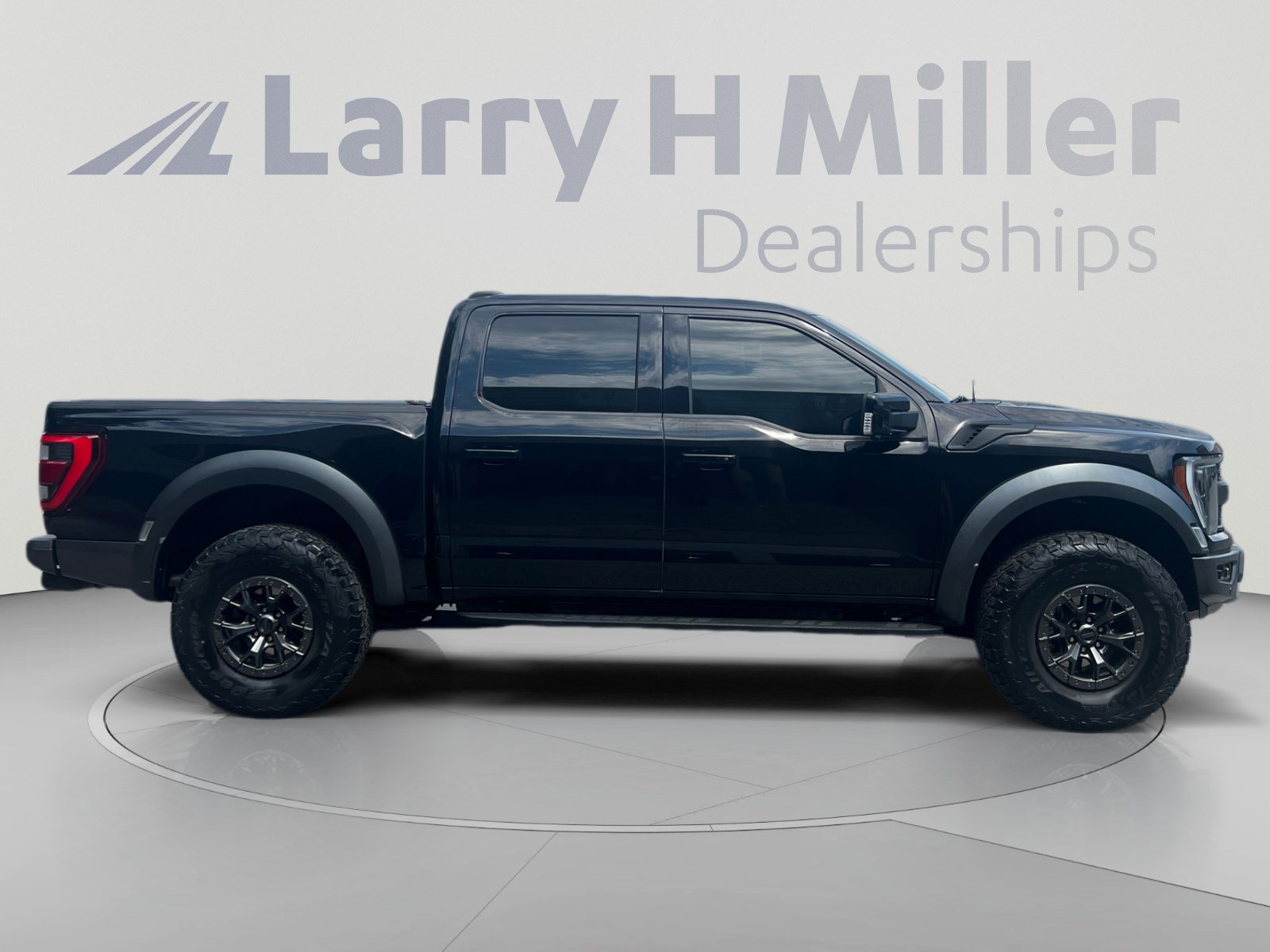 Certified 2022 Ford F150 Raptor w/ Raptor 37 Performance Package AWD/4WD image 6
