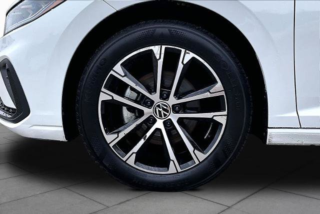 Used 2025 Volkswagen Jetta Sport FWD image 11