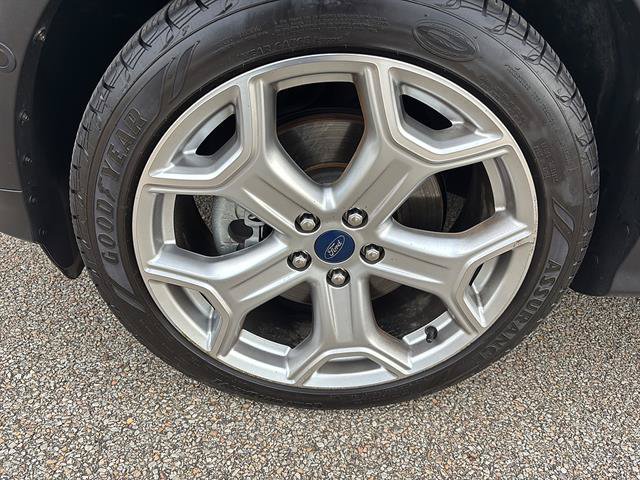 Certified 2019 Ford Escape Titanium AWD/4WD image 9