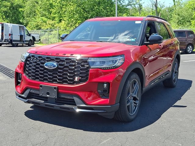 Certified 2025 Ford Explorer ST AWD/4WD image 4