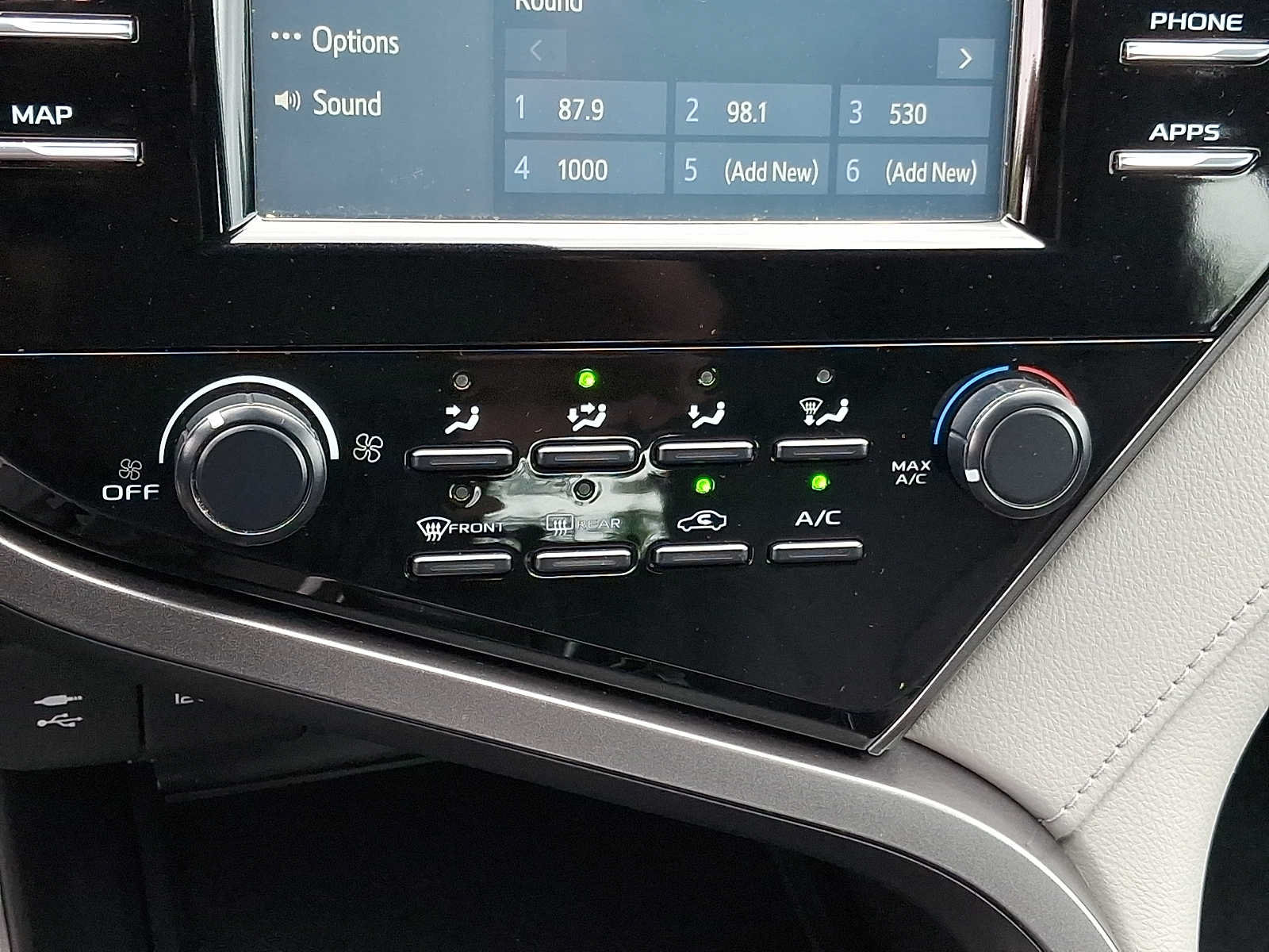 Used 2019 Toyota Camry LE FWD image 15