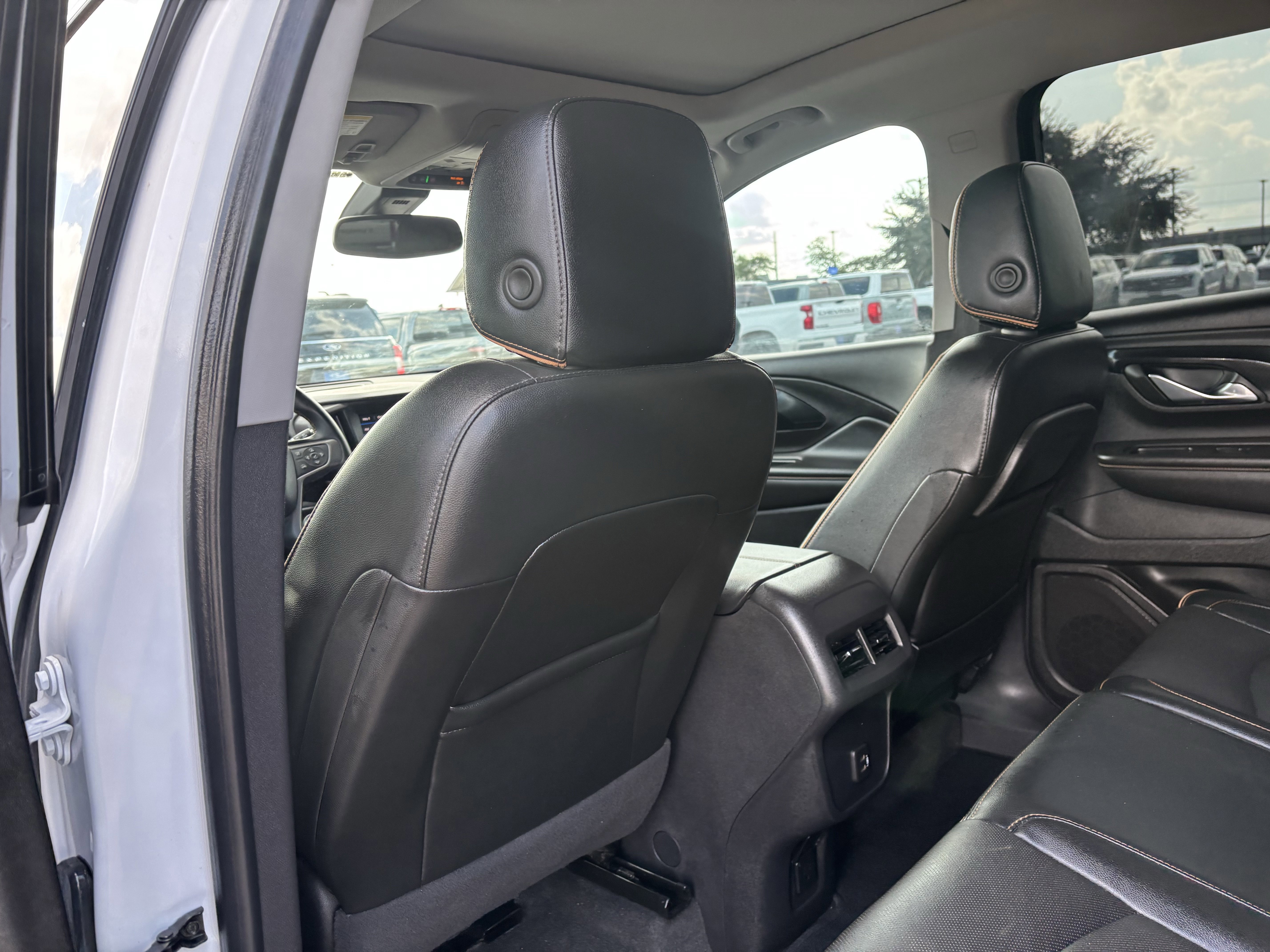 Used 2024 GMC Terrain AT4 w/ Infotainment Package II image 17