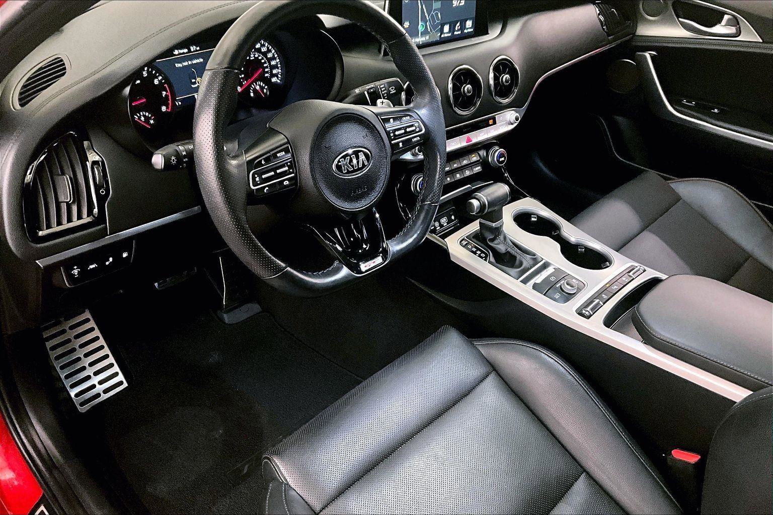 Used 2019 Kia Stinger GT1 image 12