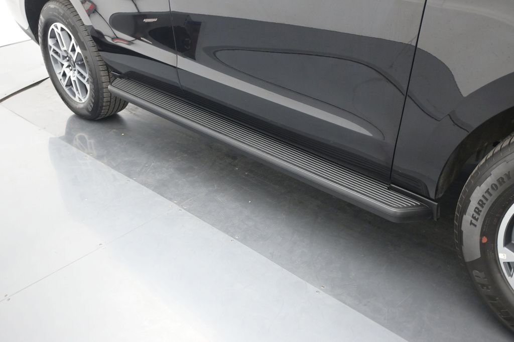 Certified 2025 Ford Expedition Active RWD image 28