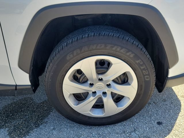 Used 2025 Toyota RAV4 LE FWD image 12