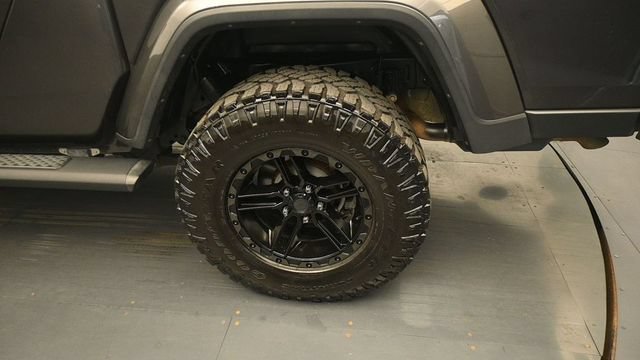 Used 2020 Jeep Gladiator Sport w/ Quick Order Package 24S AWD/4WD image 9