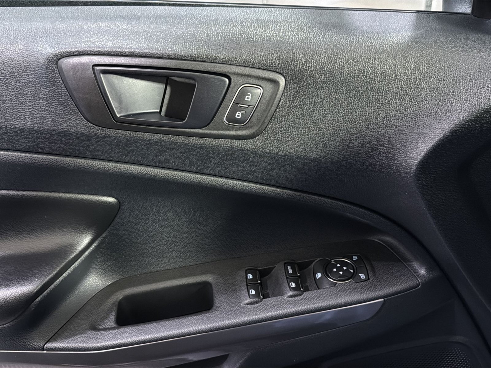 Certified 2020 Ford EcoSport SES AWD/4WD image 32