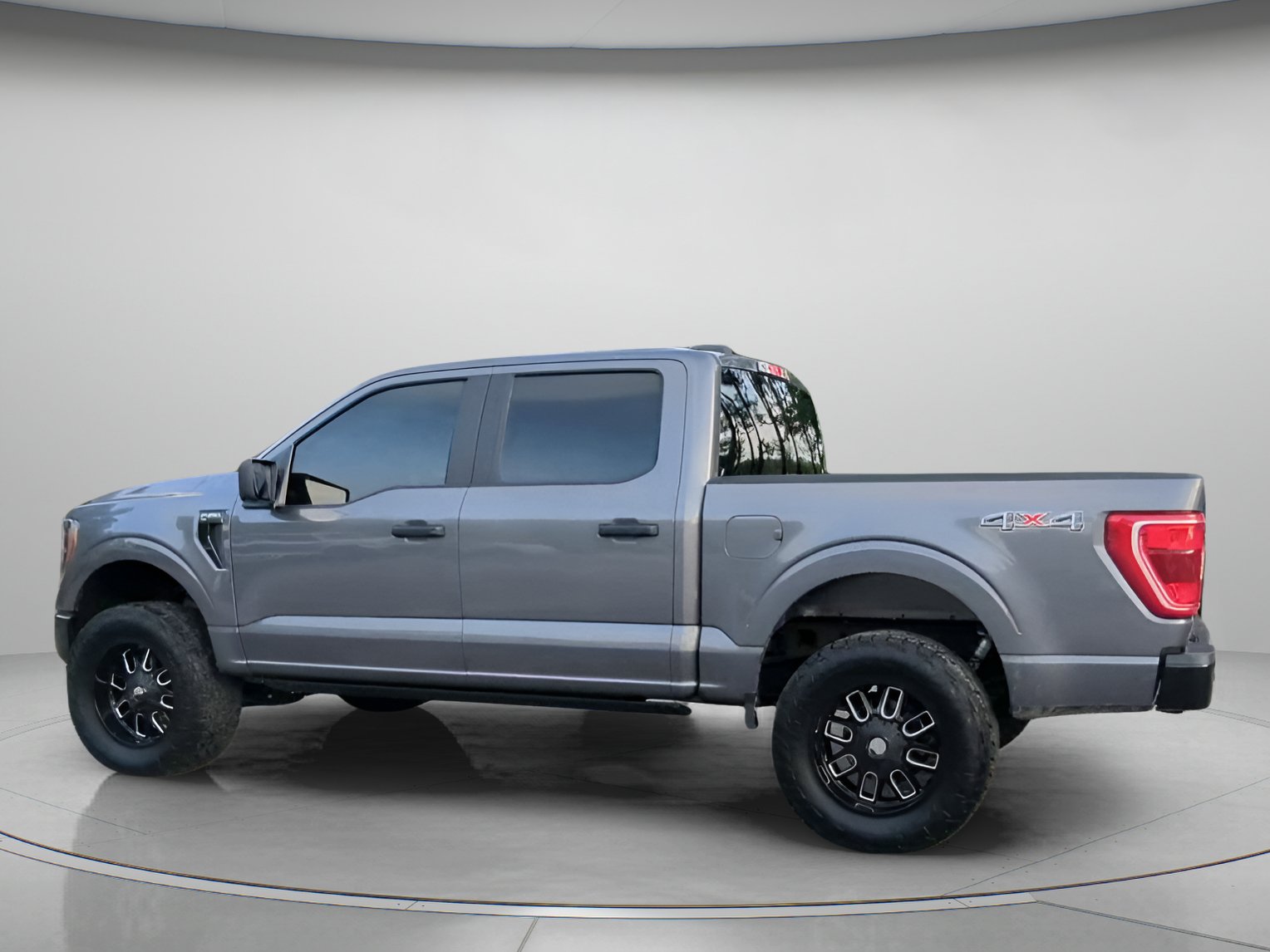 Certified 2023 Ford F150 XLT w/ Bed Utility Package AWD/4WD image 18
