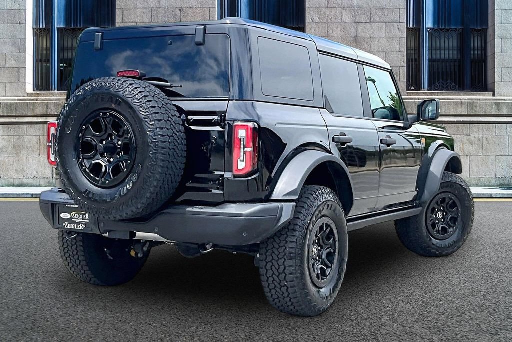 Certified 2025 Ford Bronco Badlands w/ Sasquatch Package AWD/4WD image 11