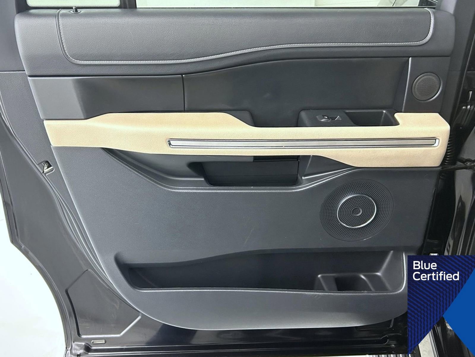 Certified 2022 Ford Expedition Max Limited image 23