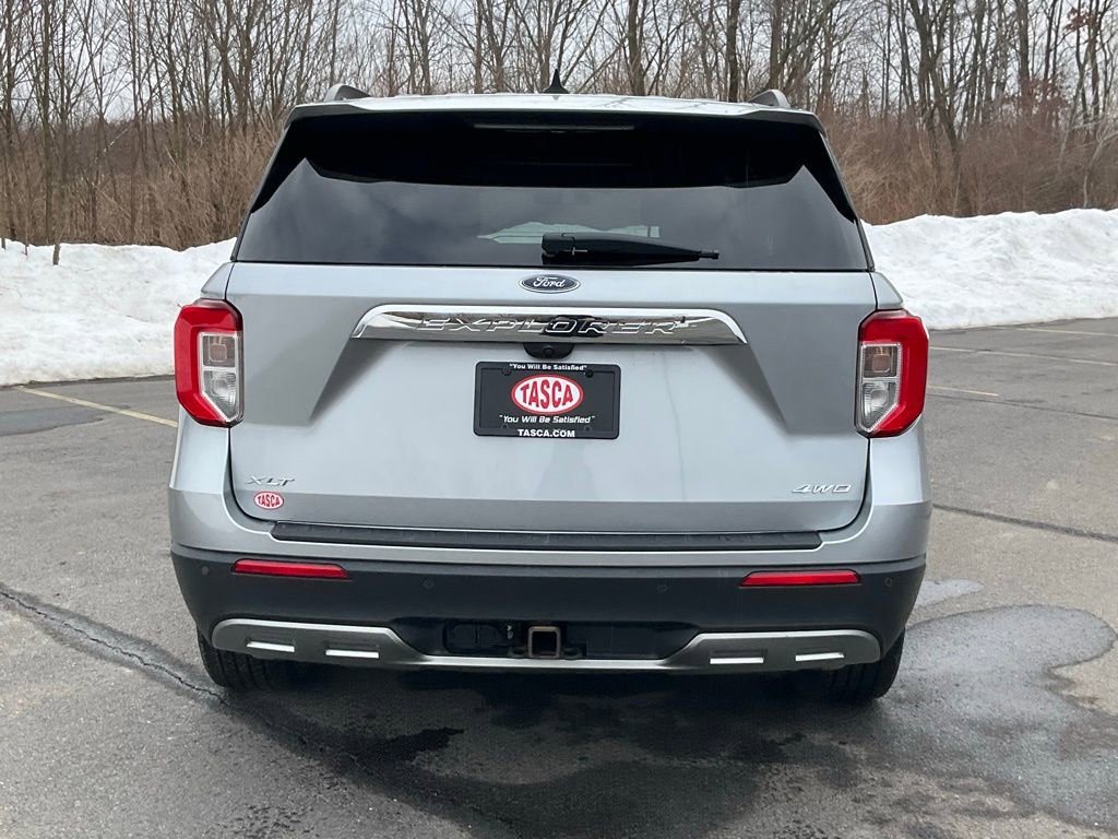 Certified 2022 Ford Explorer XLT w/ Equipment Group 202A image 27