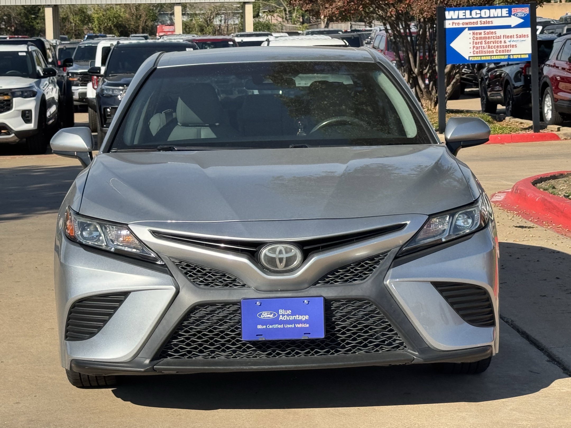 Used 2018 Toyota Camry SE FWD image 10
