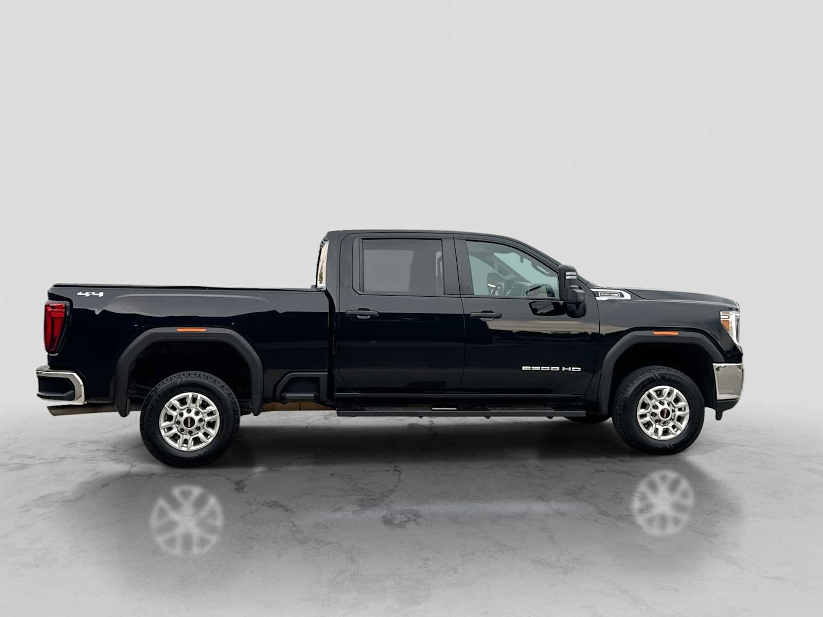 Used 2023 GMC Sierra 2500 Pro w/ Gooseneck/5TH Wheel Package AWD/4WD image 7