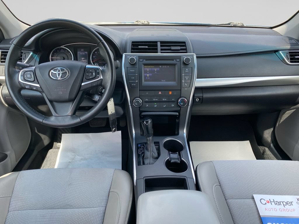 Used 2017 Toyota Camry SE FWD image 20