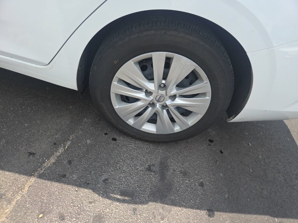 Used 2025 Nissan Sentra S FWD image 14
