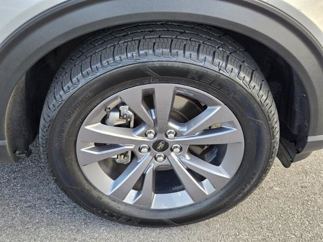 Certified 2022 Ford Explorer XLT w/ Equipment Group 202A image 21