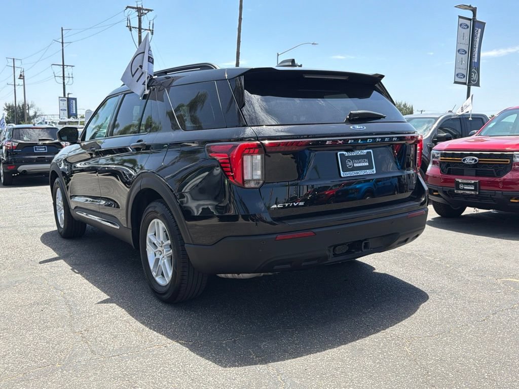 Certified 2025 Ford Explorer Active RWD image 10