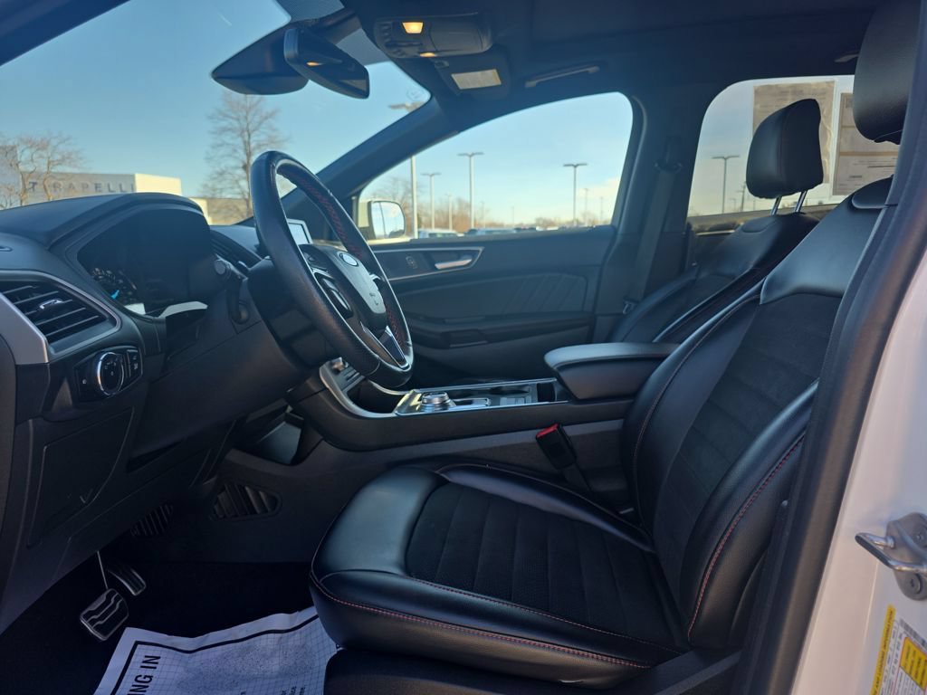 Certified 2024 Ford Edge ST-Line AWD/4WD image 17