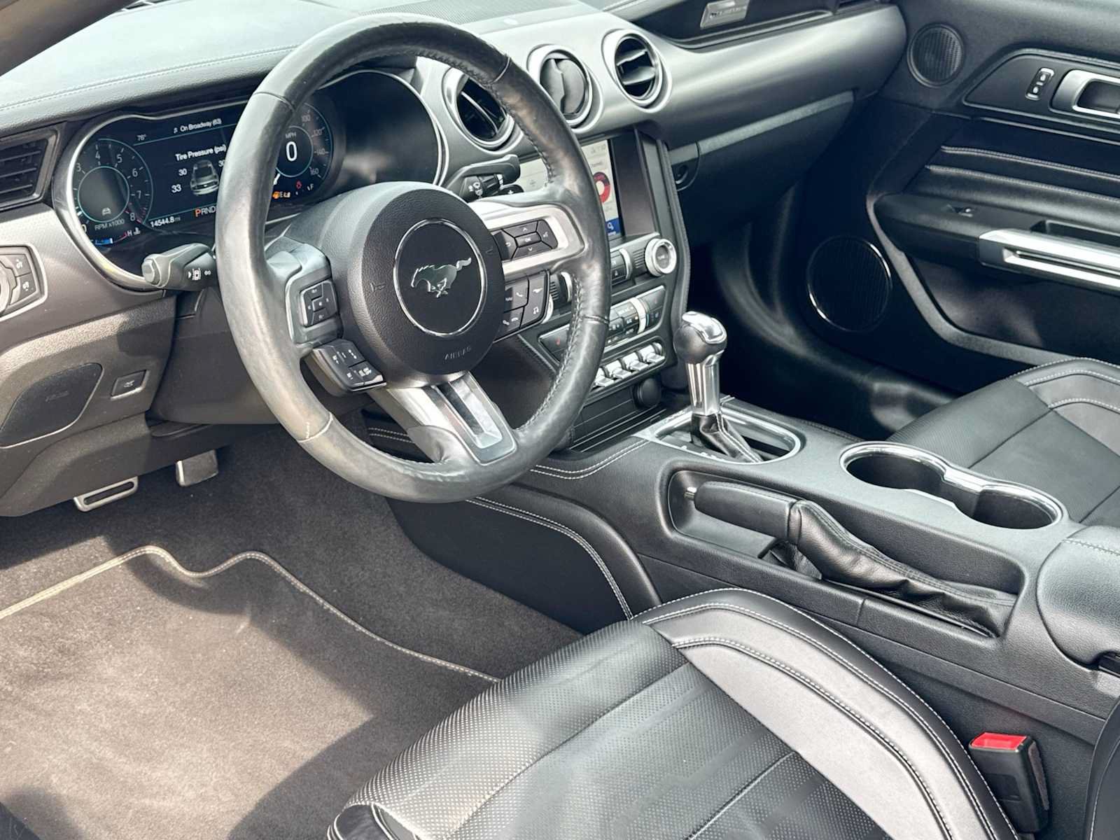 Certified 2021 Ford Mustang GT Premium RWD image 2