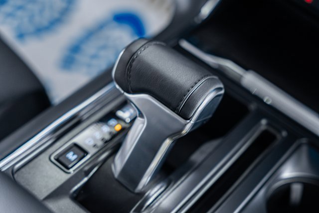 Certified 2024 Ford F150 Lariat w/ FX4 Off-Road Package image 33