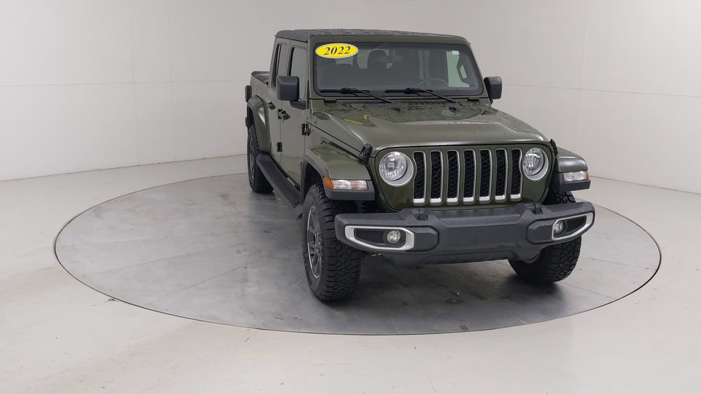 Used 2022 Jeep Gladiator Overland w/ Dual Top Group AWD/4WD image 9