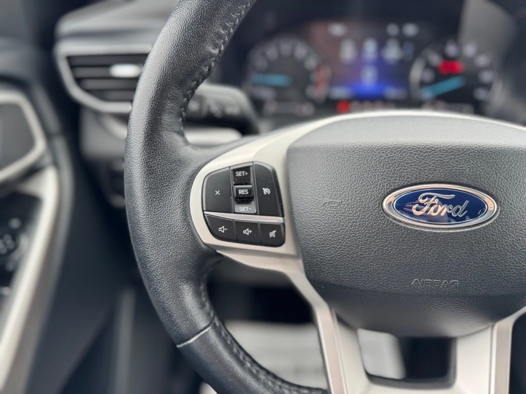 Certified 2023 Ford Explorer XLT w/ Equipment Group 202A image 16