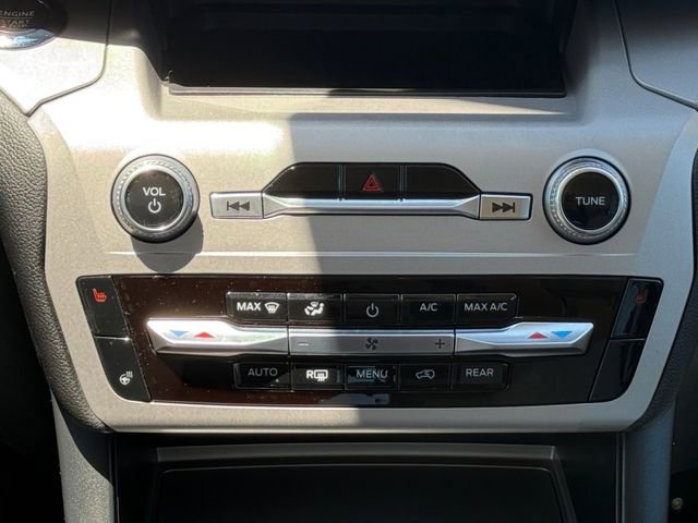 Certified 2023 Ford Explorer XLT w/ Equipment Group 202A RWD image 4