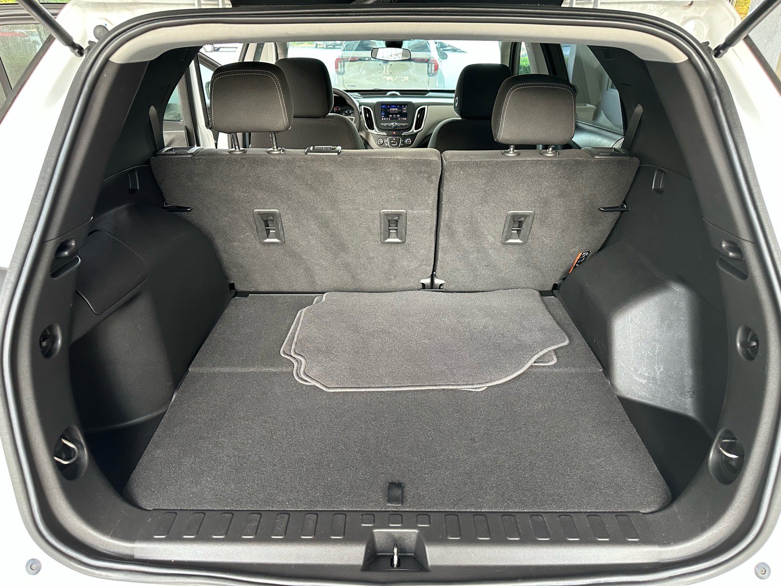 Used 2021 Chevrolet Equinox LS w/ LS Convenience Package FWD image 23
