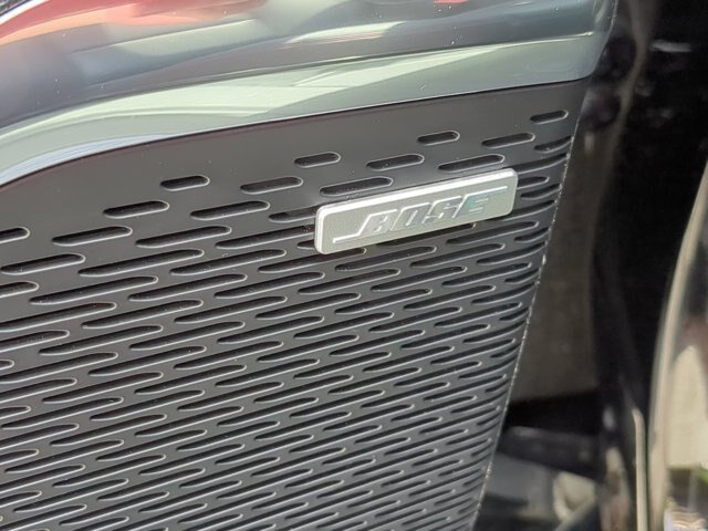 Used 2024 Chevrolet Traverse RS FWD image 15