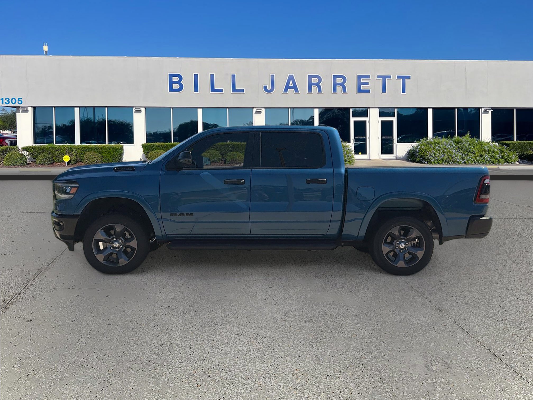 Used 2024 RAM 1500 Big Horn AWD/4WD image 4