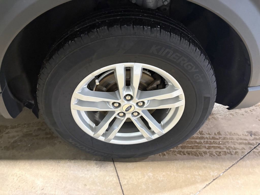 Certified 2022 Ford Explorer XLT w/ Equipment Group 202A image 28