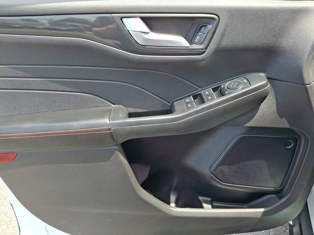 Certified 2023 Ford Escape ST-Line w/ Tech Pack #1 AWD/4WD image 13