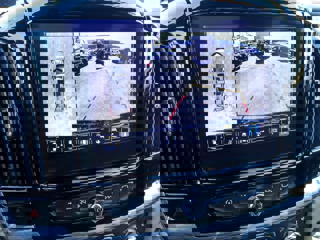 Used 2022 Chevrolet Traverse Premier image 20