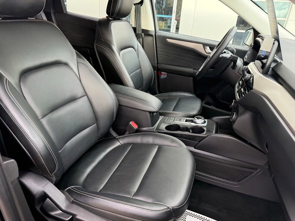 Certified 2022 Ford Escape SEL image 13
