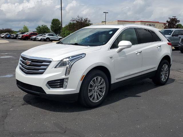 Used 2017 Cadillac XT5 Luxury w/ Driver Awareness Package FWD image 2
