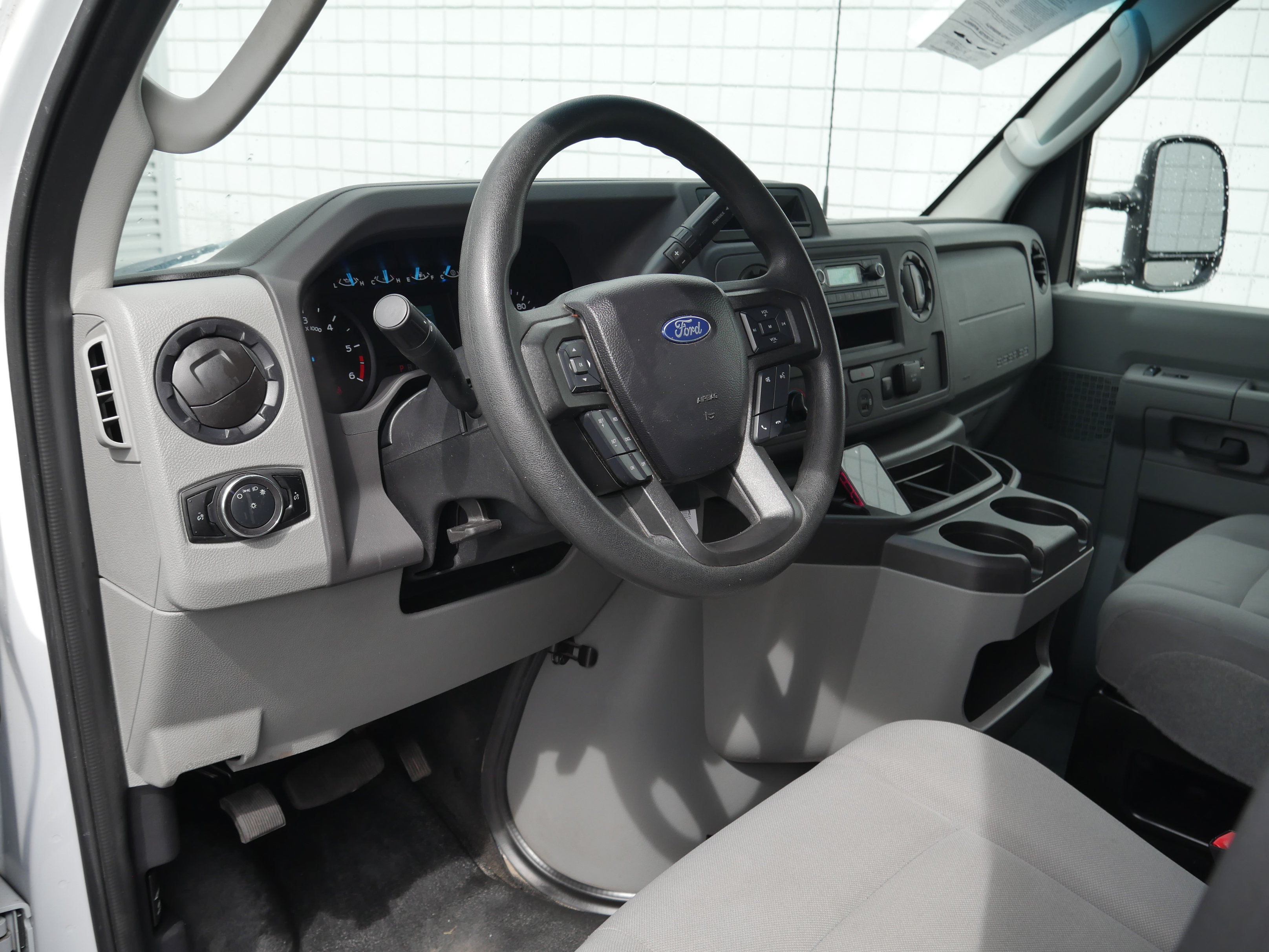 Certified 2025 Ford E-450 and Econoline 450 Super Duty w/ Power Equipment Group RWD image 4