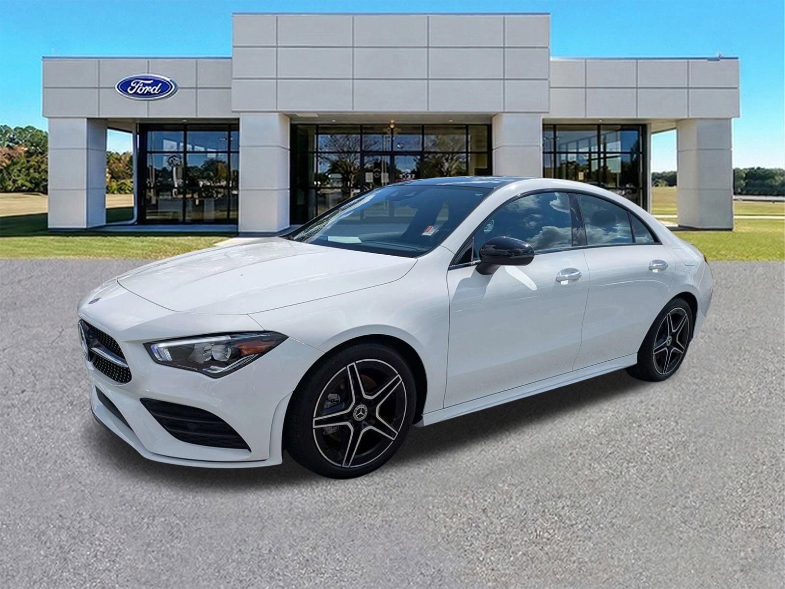 Used 2023 Mercedes-Benz CLA 250 4MATIC image 4