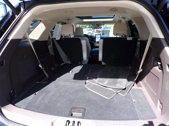 Certified 2021 Ford Explorer Platinum w/ Equipment Group 601A image 9