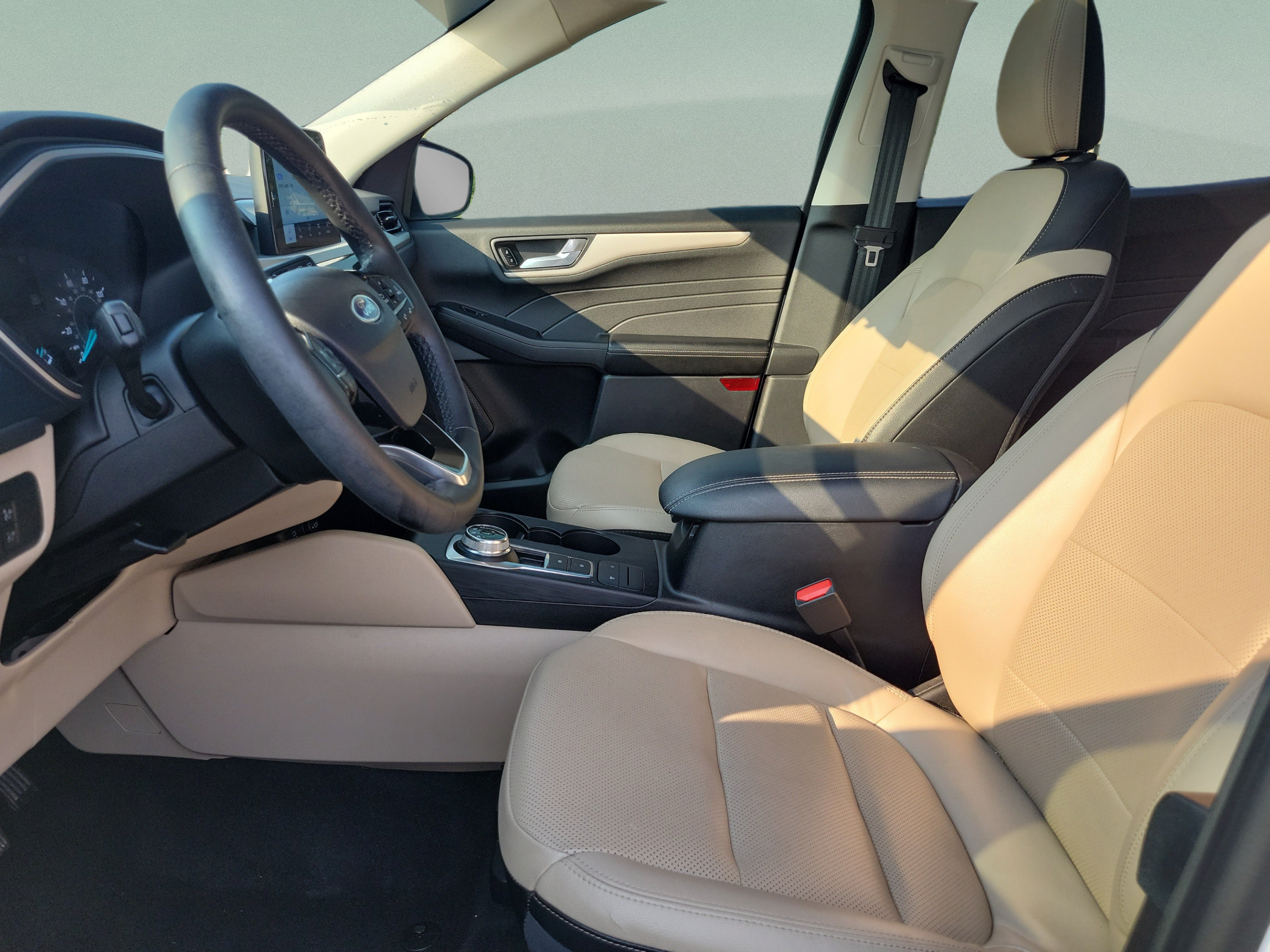 Certified 2022 Ford Escape SEL AWD/4WD image 15