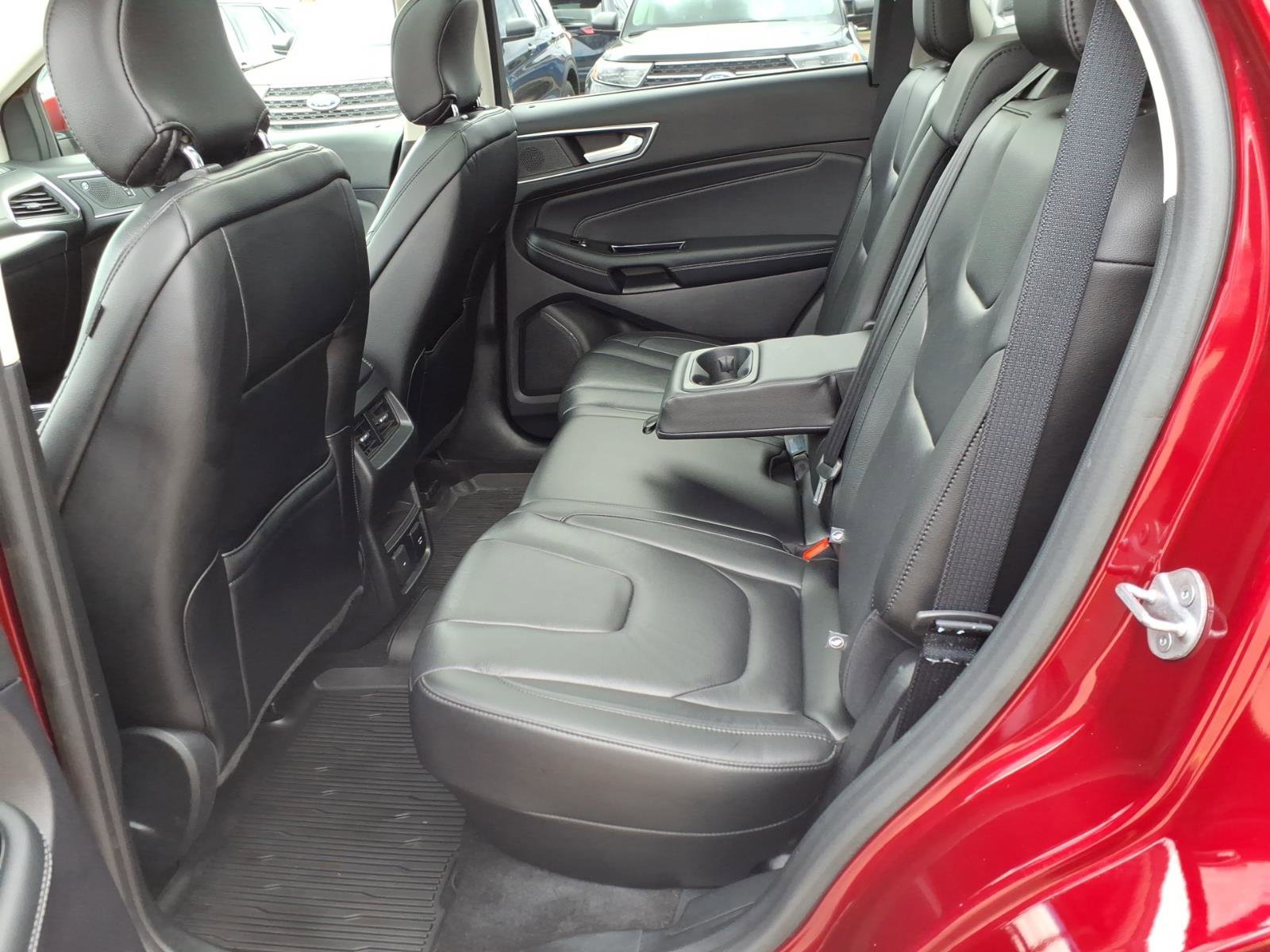 Certified 2019 Ford Edge Titanium w/ Cold Weather Package AWD/4WD image 13