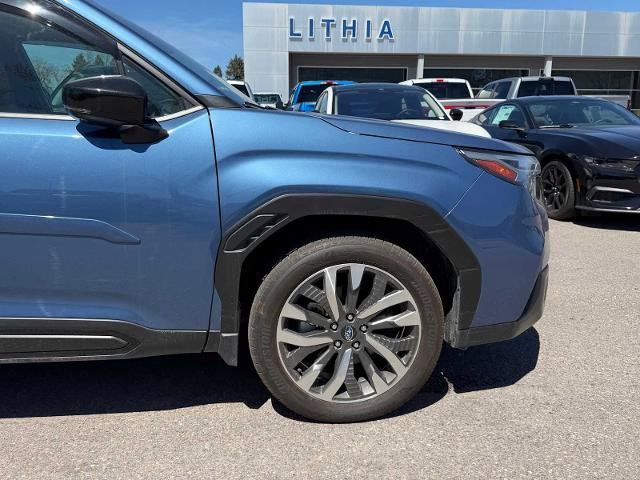 Used 2025 Subaru Forester Touring AWD/4WD image 5