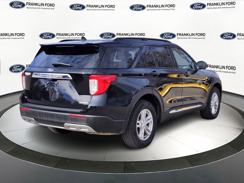 Certified 2022 Ford Explorer XLT w/ Equipment Group 202A image 5