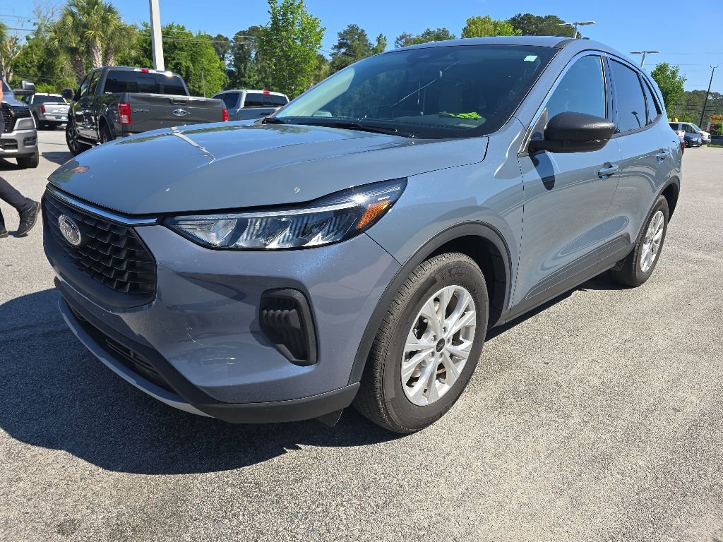 Certified 2024 Ford Escape Active FWD image 3